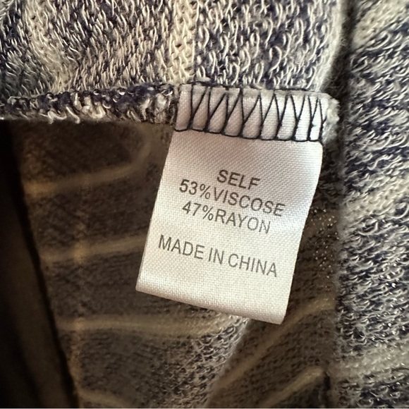 Ezra Mixed Media Long Sleeve Striped Top with Ruffled Hem Size M - Picture 7 of 9